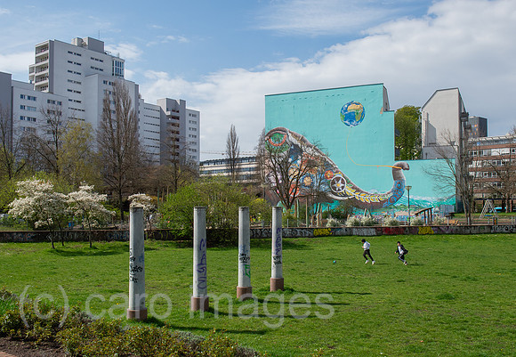 Berlin, Deutschland - Der Theodor-Wolff-Park in Berlin-Kreuzberg