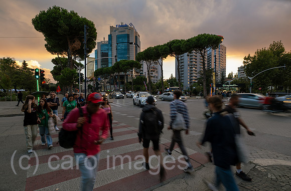 Albanien, Tirana - Kreuzung zweier Hauptstrassen im Zentrum