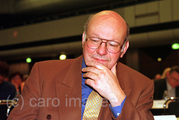 B121704CARO.JPG