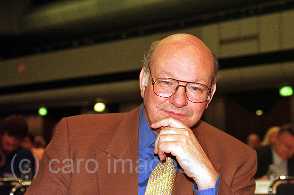 B121705CARO.JPG