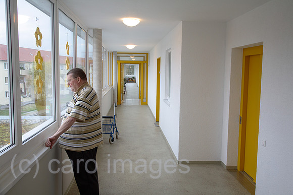 00X061123D013CAROE.JPG