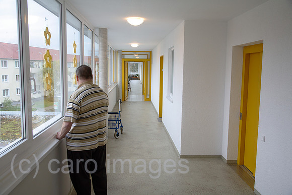 00X061123D011CARO.JPG