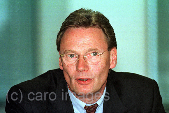 B106922ACARO.JPG