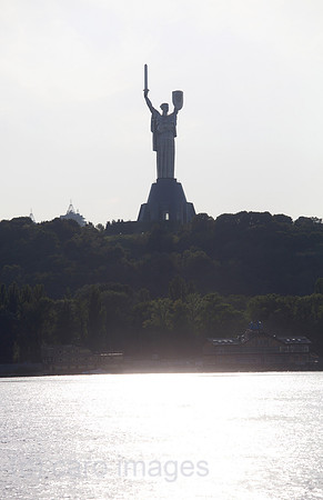00X120825D052CAROE.JPG