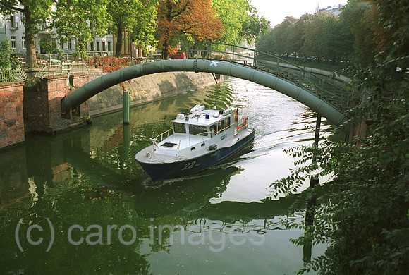 00A99319CARO.JPG