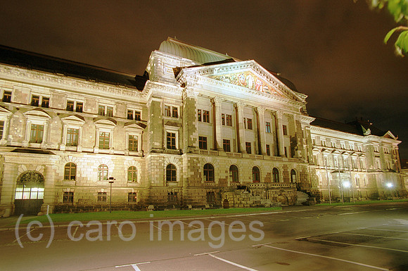 00A98922ACARO.JPG