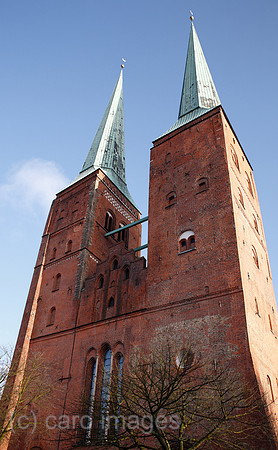 0SP081219D075CAROE.JPG