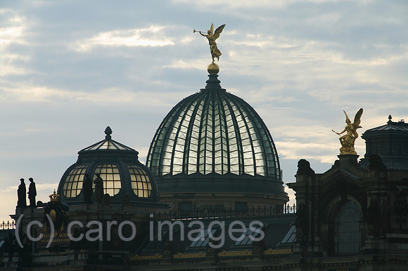 00P061031D005CARO.JPG