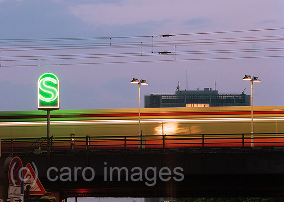 00R062505CARO.JPG