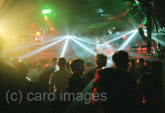00R064109CARO.JPG