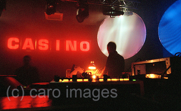 00R064301CARO.JPG