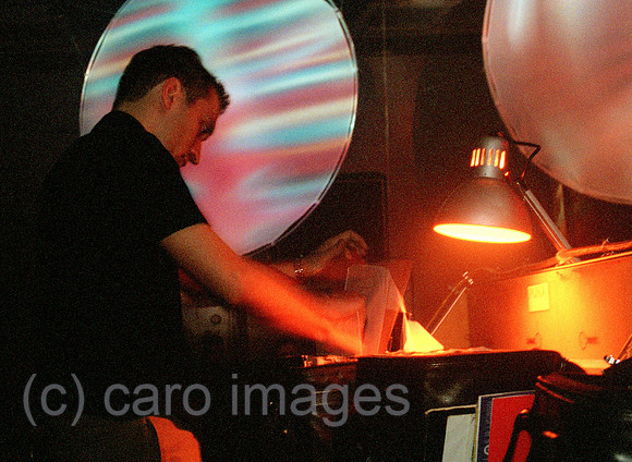 00R064020CARO.JPG