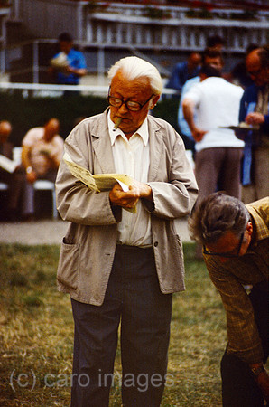 0SX850000D074CAROE.JPG