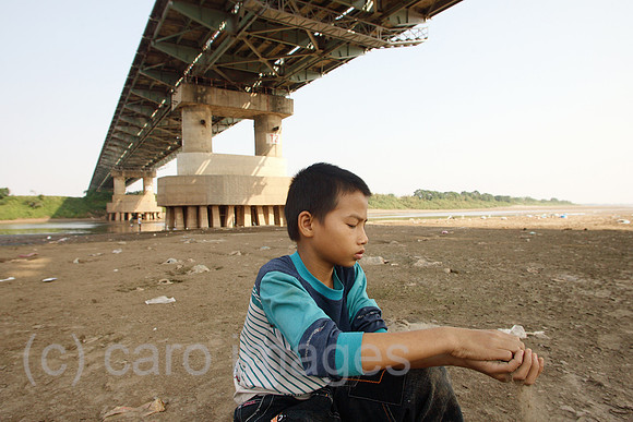 00U061213D053CAROE.JPG