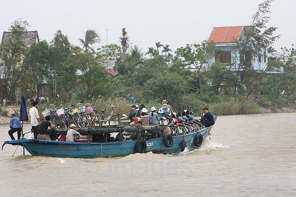 00U061210D016CARO.JPG