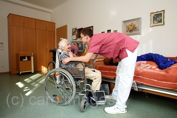 00U070214D049CARO.JPG
