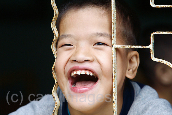 00U061213D048CAROE.JPG