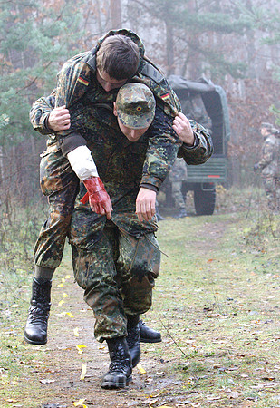 00U061128D008CAROE.JPG