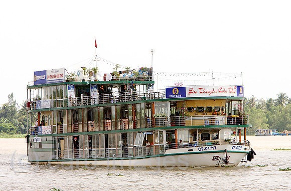 00U061205D010CARO.JPG