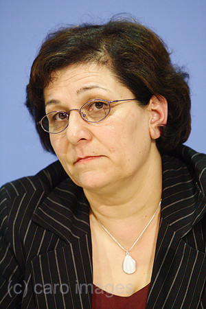 00U070228D011CARO.JPG