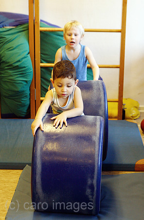 00U070218D013CARO.JPG