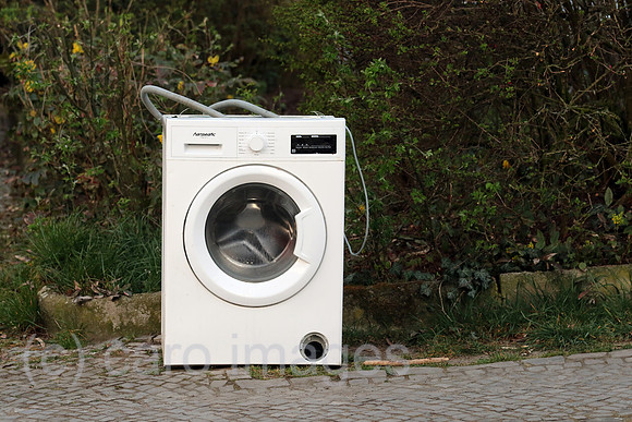 00S200409D156CARO.JPG