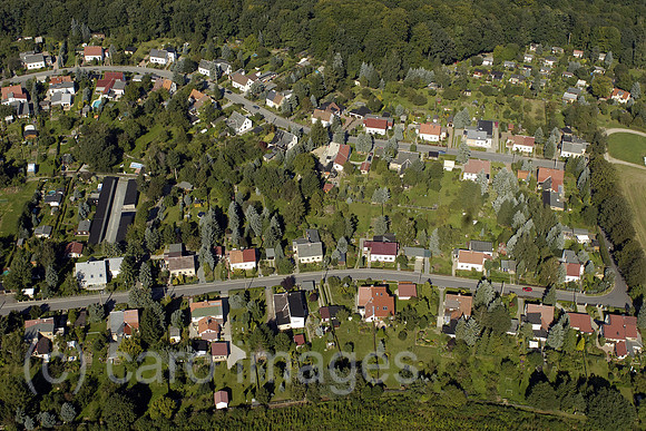 0UX050923D221CARO.JPG
