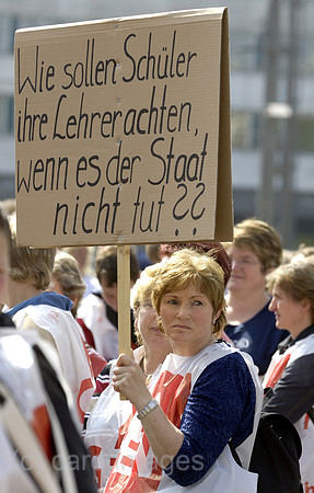 0UX050524D052CARO.JPG