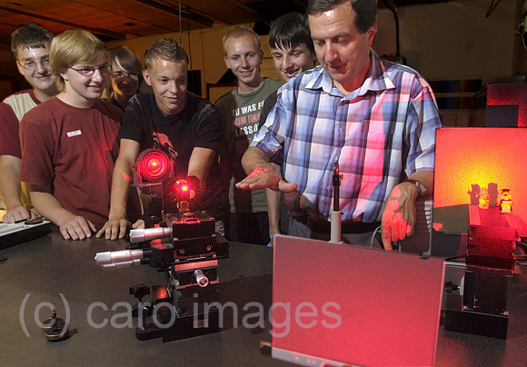 0UX050302D121CARO.JPG