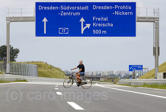 0UX050721D125CARO.JPG