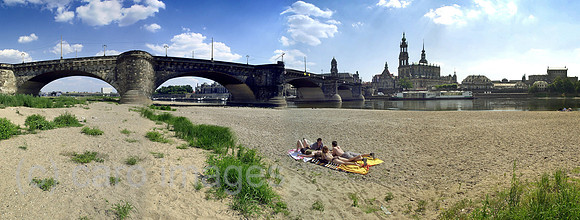 0UX030716D008CARO.JPG