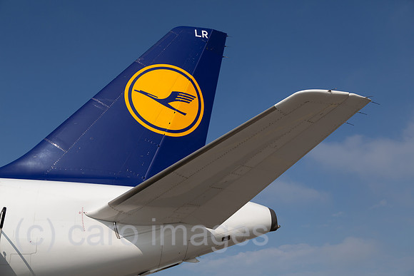 Deutschland, Frankfurt/Main - Lufthansa-Maschine am Flughafen Frankfurt
