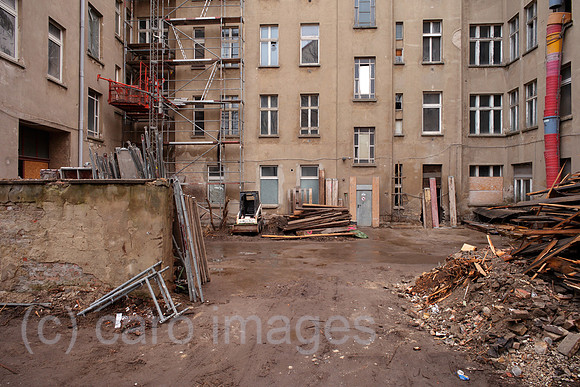 00P131215D064CARO.JPG