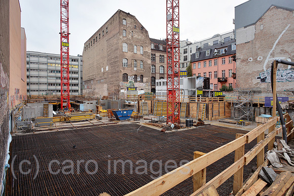 00P131215D062CARO.JPG