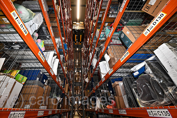 Deutschland, Nordrhein-Westfalen-Amazon Logistikzentrum in Rheinberg