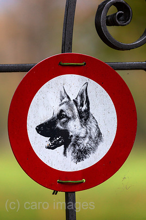 Schweiz, Ascona - Warnung vor dem Hund