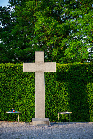 Kroatien, Zagreb - Graeber deutscher Wehrmachtssoldaten (4000 insgesamt) auf multikonfessionellem Zentralfriedhof Mirogoj
