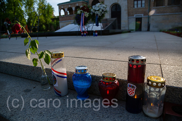 Kroatien, Zagreb - multikonfessioneller Zentralfriedhof Mirogoj, angelegt 1876 (k.u.k.-Monarchie) -1929, Grab von Franjo Tudjman, erster kroatischer Praesident (1992-97), hinten Kirche Christkoenig