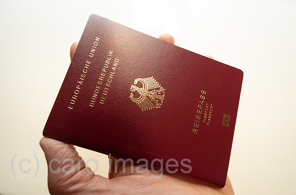 Deutschland, Bremen - deutscher biometrischer Reisepass