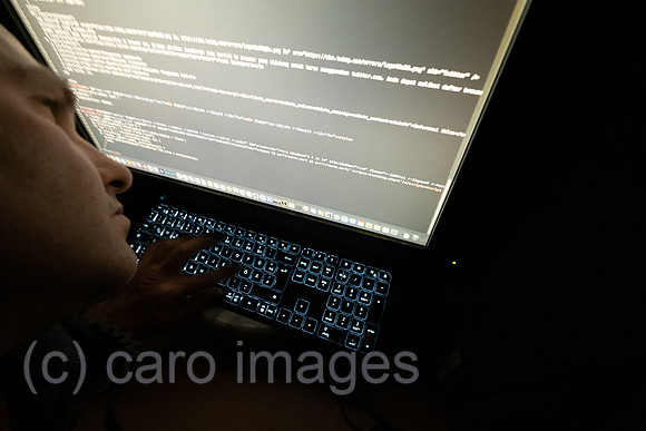 Deutschland, Bremen - gestelltes Symbolfoto Cyberkriminalitaet