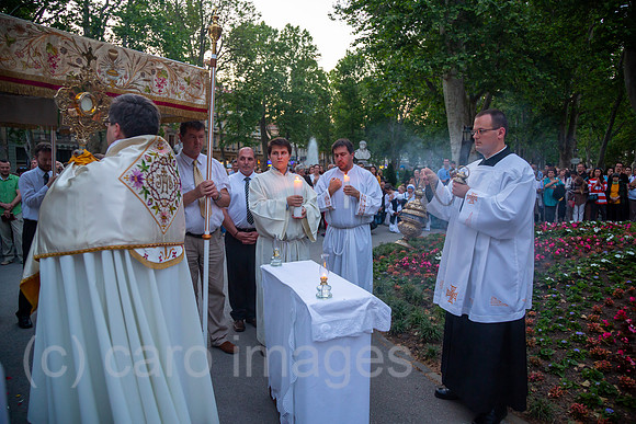 Kroatien, Zagreb - Mitglieder der kroatischen Katholischen Kirche begehen Fronleichnam
