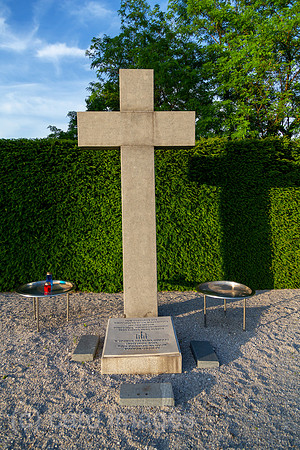 Kroatien, Zagreb - Graeber deutscher Wehrmachtssoldaten (4000 insgesamt) auf multikonfessionellem Zentralfriedhof Mirogoj
