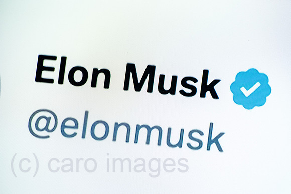 Deutschland, Bremen - Elon Musk auf twitter, Elon Musk (@elonmusk)
