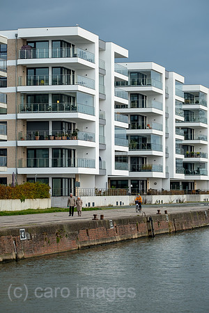 Deutschland, Bremerhaven - Wohnsiedlung in nobler Lage am Neuen Hafen