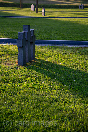 Kroatien, Zagreb - Graeber deutscher Wehrmachtssoldaten (4000 insgesamt) auf multikonfessionellem Zentralfriedhof Mirogoj