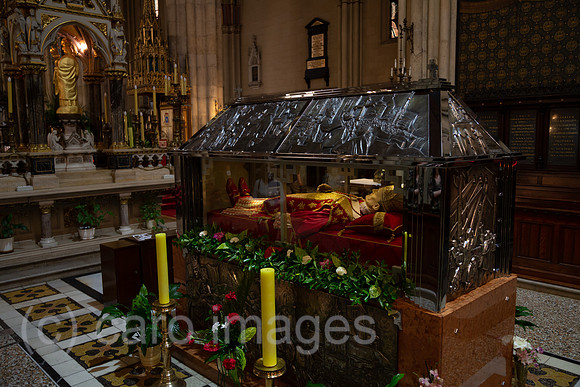 Kroatien, Zagreb - Grabmal des umstrittenen Kardinals Alojzije Stepinac, Kathedrale von Zagreb, Bischofskirche des roemisch-katholischen Erzbistums Zagreb
