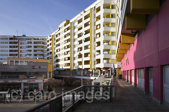00P151231D174CARO.JPG