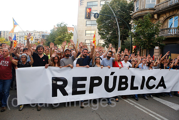 Girona, Katalonien, Spanien - Demonstration fuer die Unabhaengigkeit und die Gruendung einer Republik