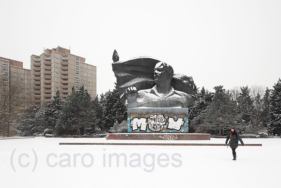00P160106D236CARO.JPG