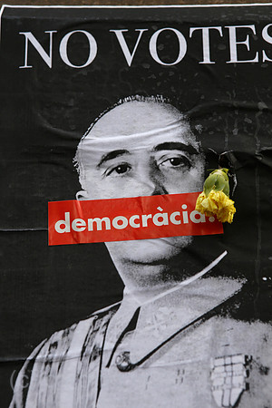 Katalonien, Spanien - Unabhaengigkeitsreferendum: Franco-Plakat